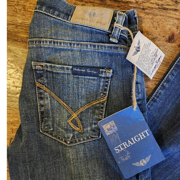 NEW Uncharted Territory Jeans Sz 4 Straight Dark Blue Flare Pants - Picture 3 of 6